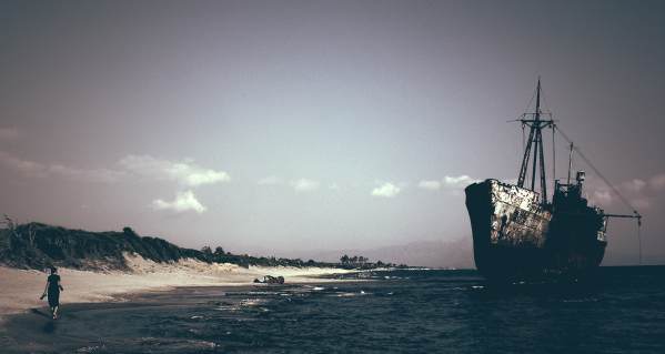 Shipwreck_sis_Fotor
